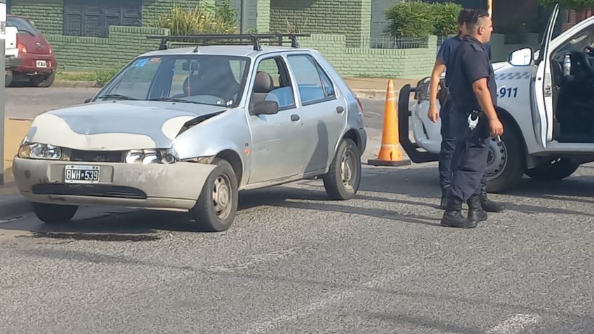 Un hombre herido en choque entre dos autos 