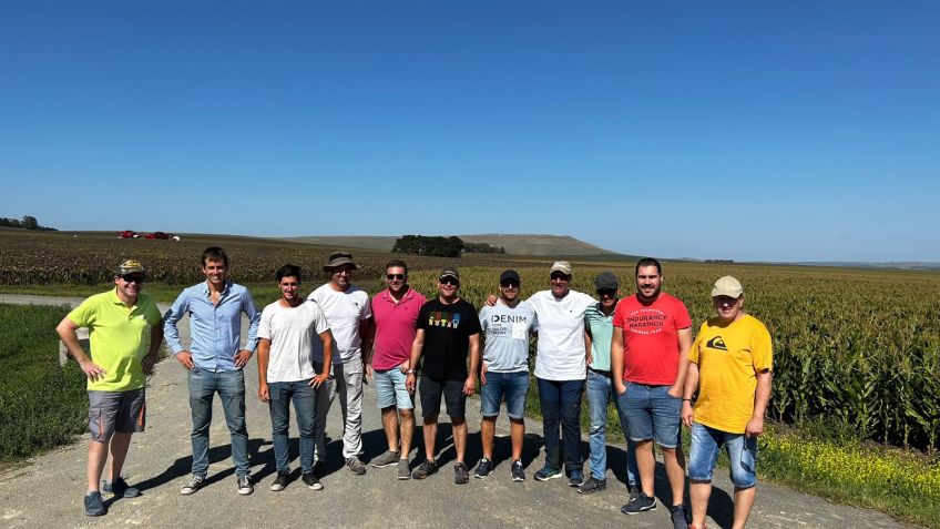 Productores porcinos españoles visitaron Tandil para conocer el agregado de valor en origen 