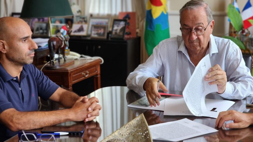 Con una inversión de 185 millones de pesos, firmaron contrato para pavimentar 13 cuadras
