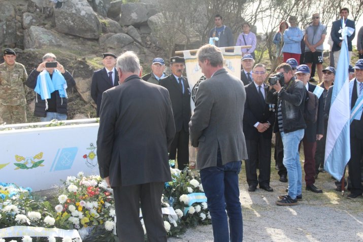 Se realizó el acto oficial por el Día del veterano y los caídos en Malvinas
