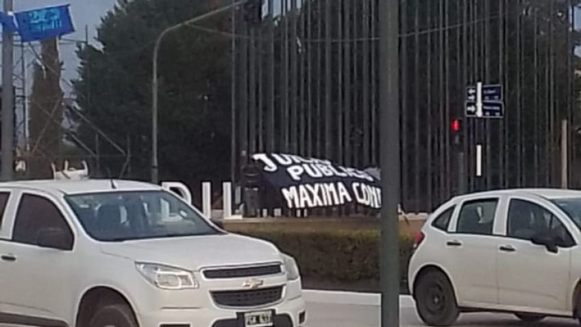 Reclaman justicia por Sebastián Simón en el Hito del Bicentenario