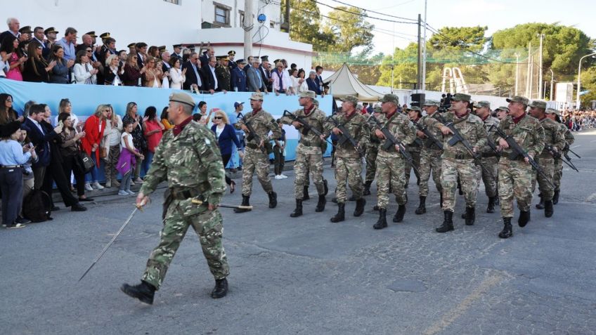 Se realizó el Desfile del Bicentenario