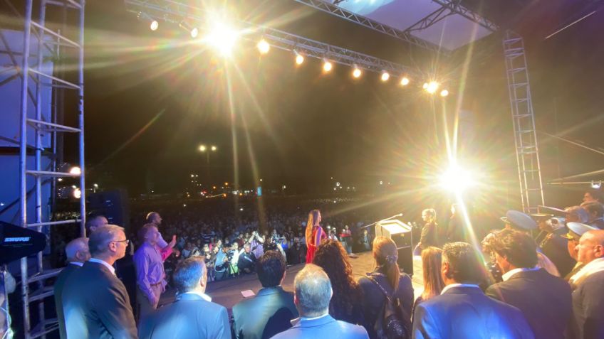 Con el Show de Soledad Pastorutti, quedó oficialmente inaugurado el Hito Urbano del Bicentenario