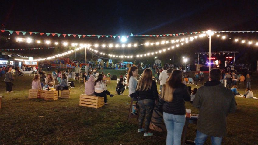 El Paseo Food Truck de Semana Santa se instaló en el Murallón
