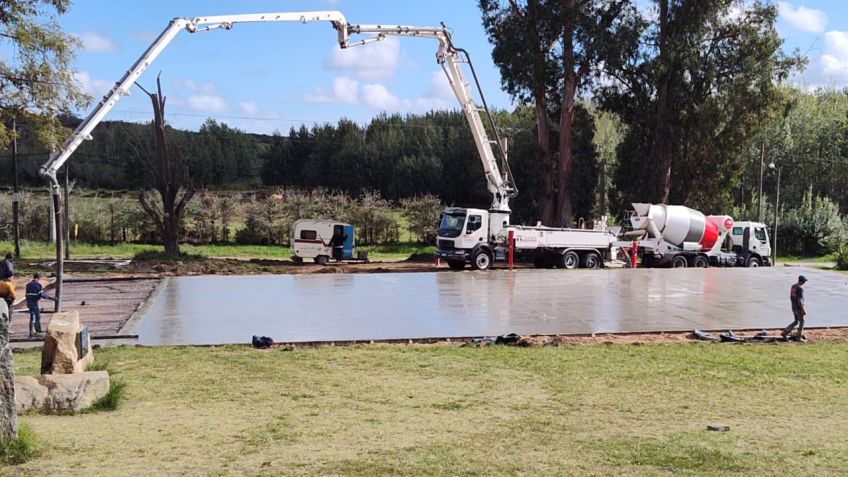 El Playón Polideportivo de Cerro Leones tiene un avance de obra del 50 por ciento