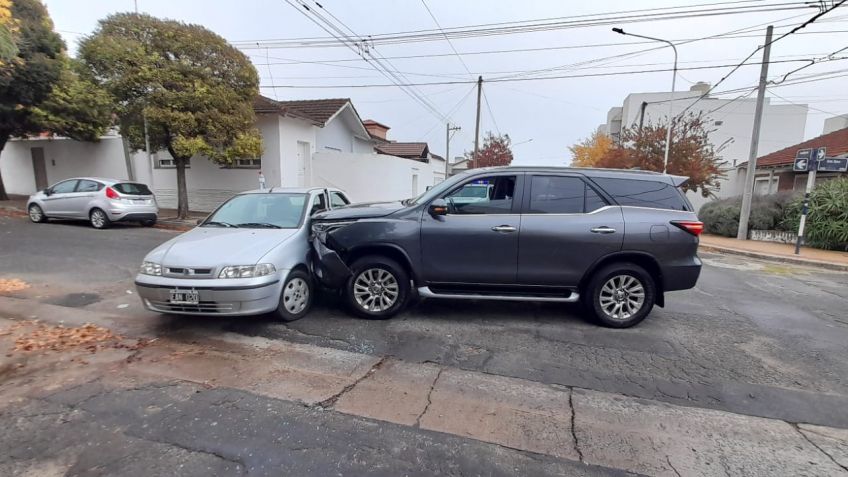 Choque en Constitución y Roca arrojó un herido leve 
