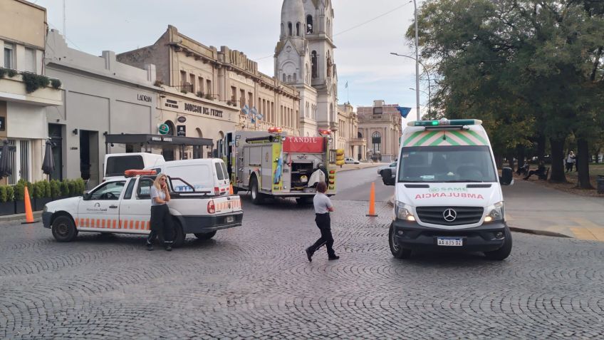 Gran operativo y evacuación por fuga de gas en la Escuela N 1 