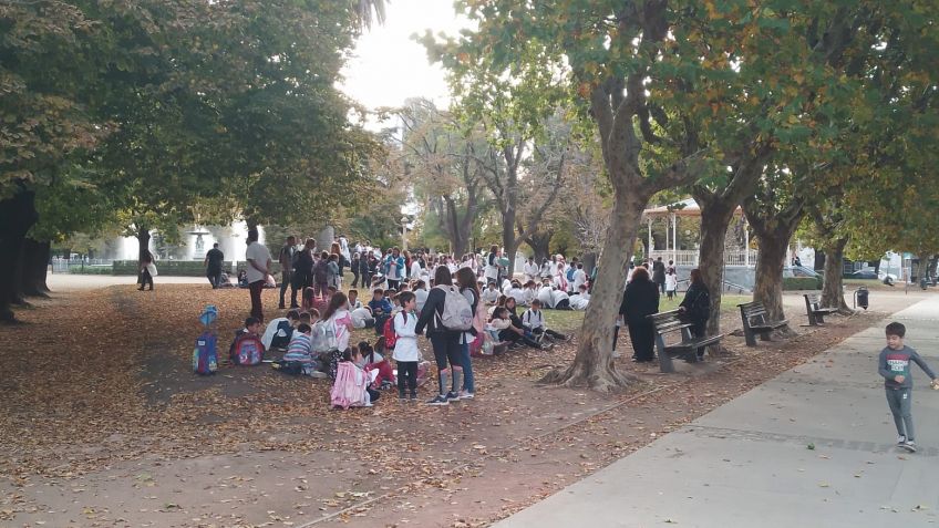Gran operativo y evacuación por fuga de gas en la Escuela N 1 