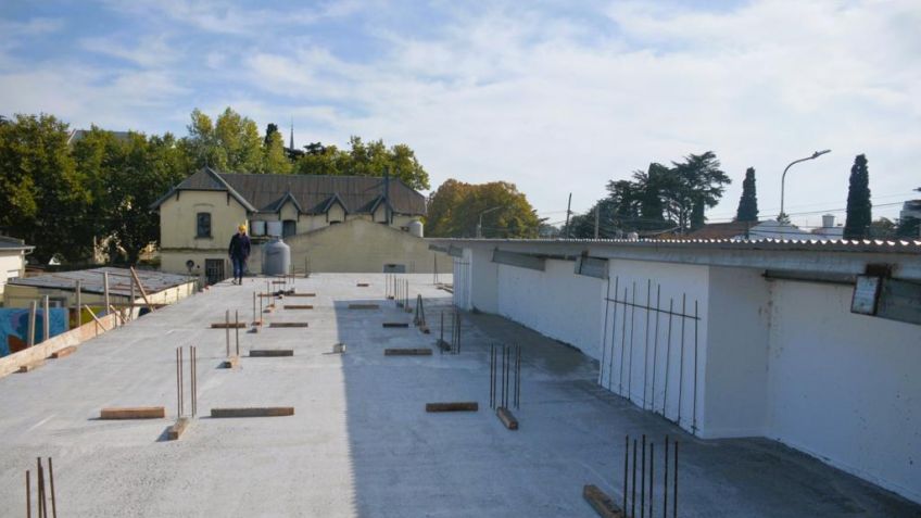 Ya se completó la estructura de la planta baja de los consultorios externos del Hospital