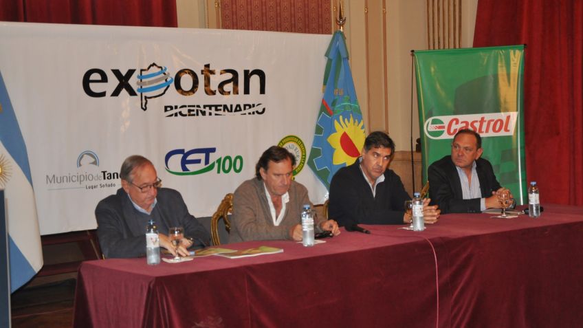 Se presentó oficialmente la "Expotan del Bicentenario" 