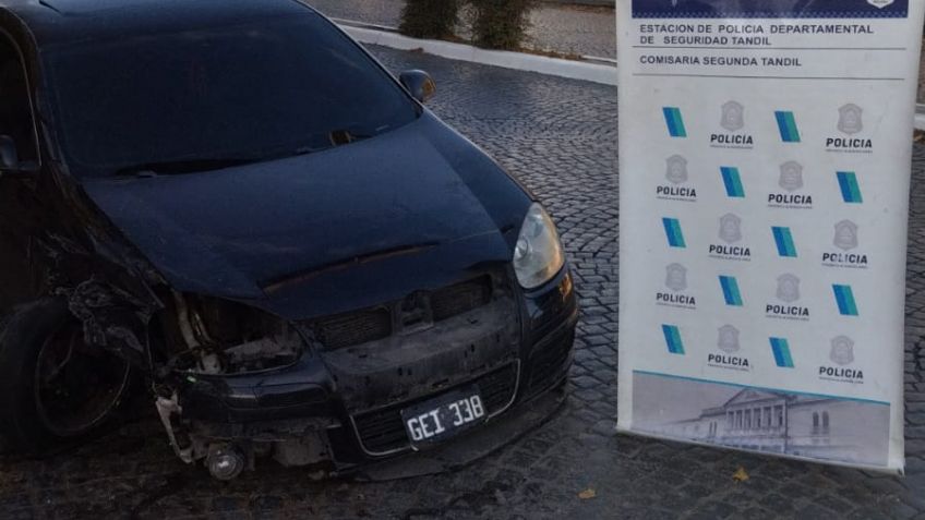 Un joven circulaba en contramano por Rodríguez y chocando autos estacionados