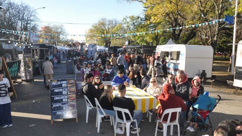 Gran marco de público en el Festival Tradicional