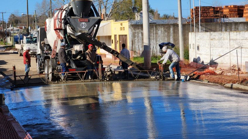 Continúan obras de pavimentación y se inician en 15 cuadras de Tandil y Gardey