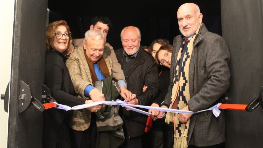 Con un emotivo acto reabrió sus puertas la sala de Teatro La Fábrica de la Unicen