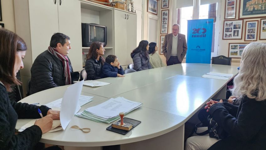 Varios tandilenses recibieron las actas de declaración de Bien de Familia