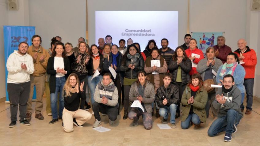 Emprendedores locales recibieron aportes económicos para fomentar y potenciar sus proyectos