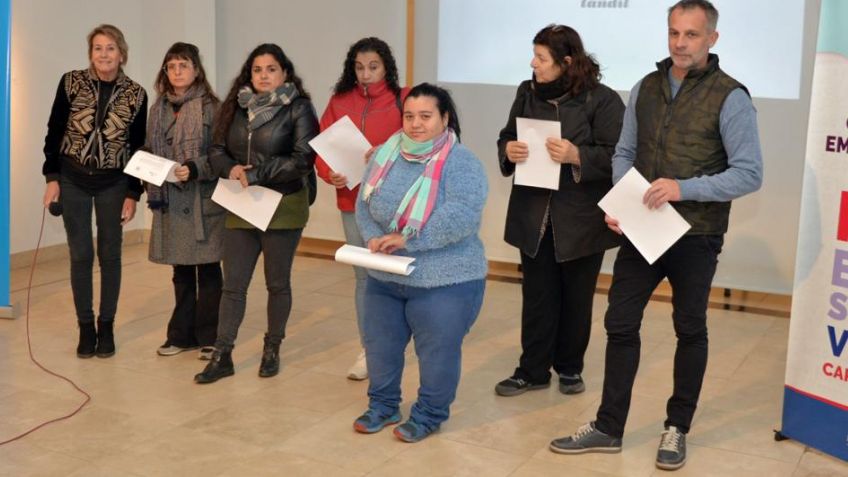 Emprendedores locales recibieron aportes económicos para fomentar y potenciar sus proyectos