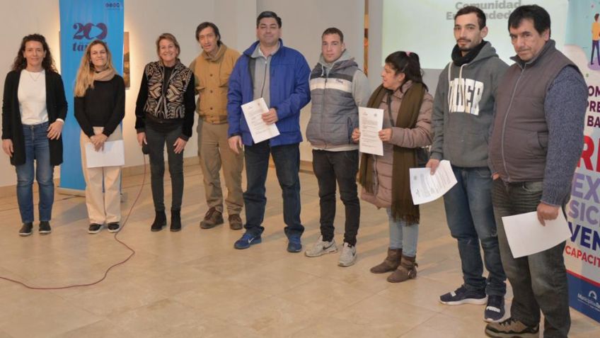 Emprendedores locales recibieron aportes económicos para fomentar y potenciar sus proyectos