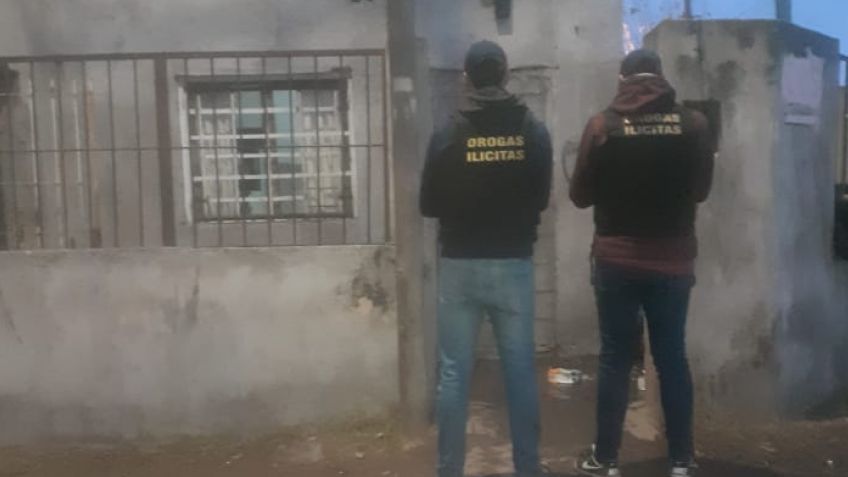 Dinero, droga y tres aprehendidos tras allanamientos