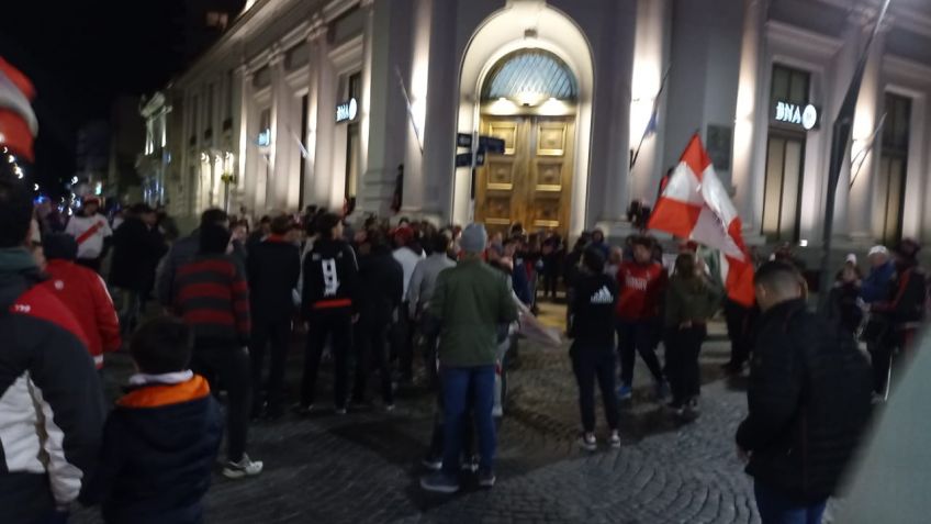 Los hinchas de River celebraron un nuevo título en el centro de Tandil
