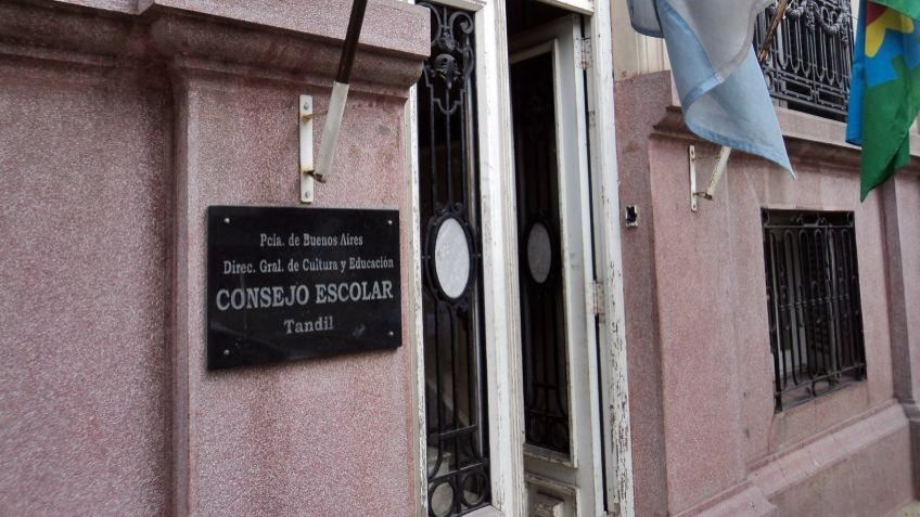 El Consejo Escolar inscribe a aspirantes para los cargos de porteros y peones de cocina