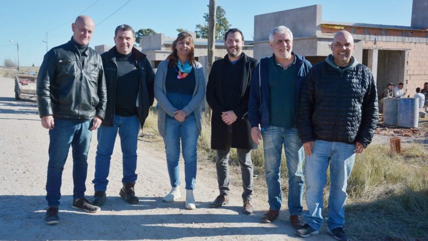 En Benito Juárez y Adolfo Gonzales Chaves avanza la construcción de 60 viviendas 