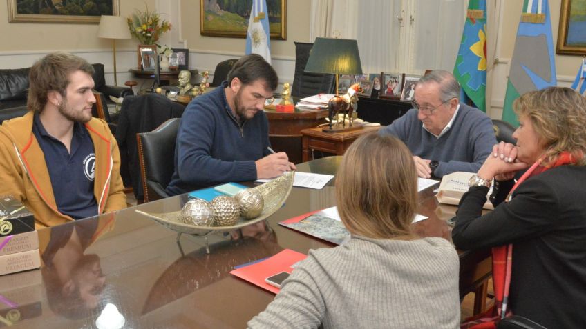 Dos empresas tandilenses tendrán sus nuevas plantas de elaboración en el Parque Industrial