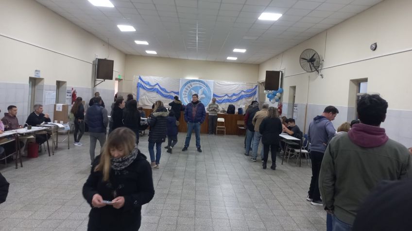 Con algunas demoras, comenzaron las PASO en Tandil