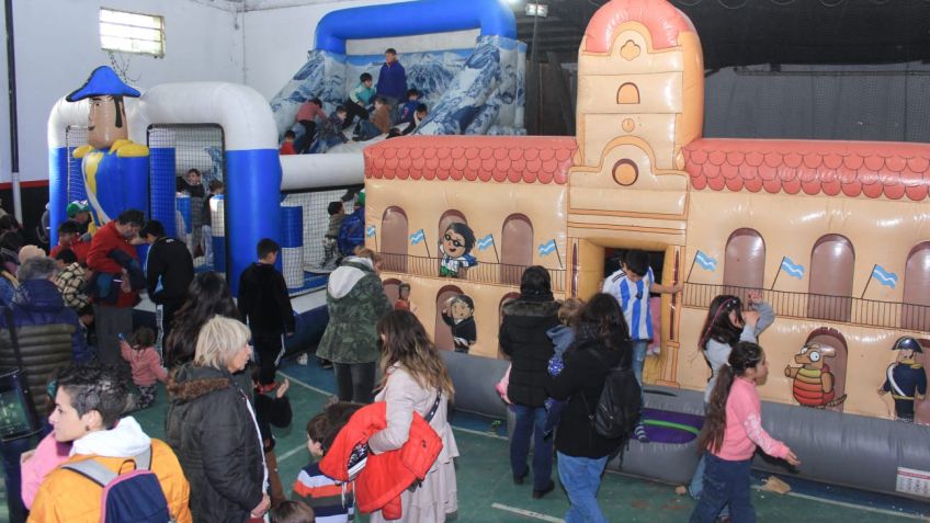 Unas 2000 personas disfrutaron de "La Kermesse de Zamba"