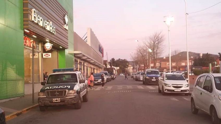 Se realizó un operativo preventivo en un hipermercado por rumores de saqueo