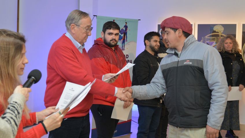 El Municipio entregó aportes económicos a un nuevo grupo emprendedores locales