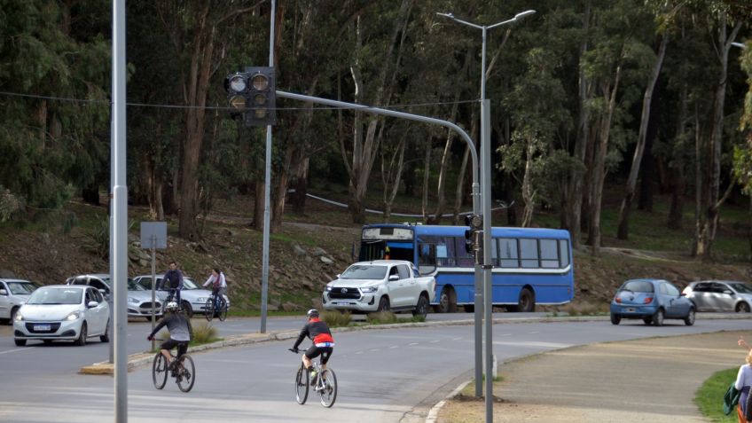 Avanza la repavimentación de Dorrego e instalación de semáforo en Saavedra Lamas