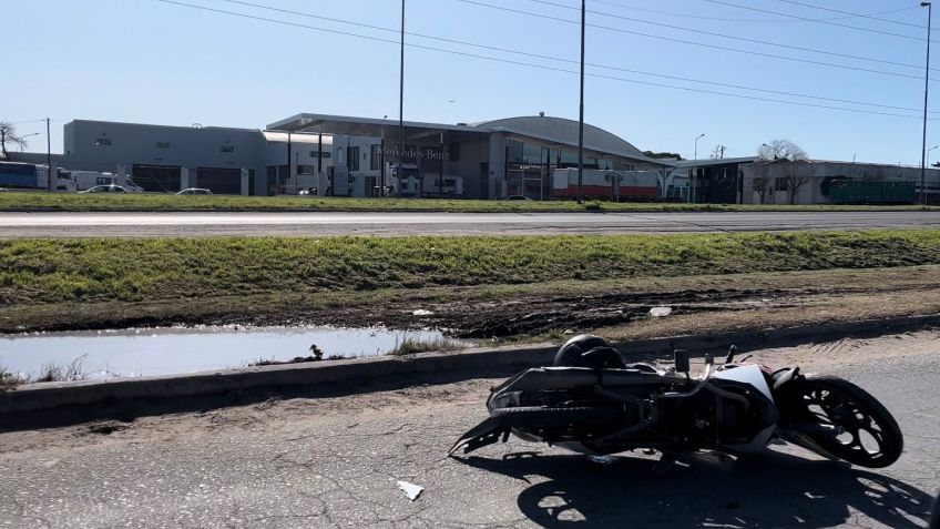 Una mujer herida tras choque Colectora Pugliese y Espora