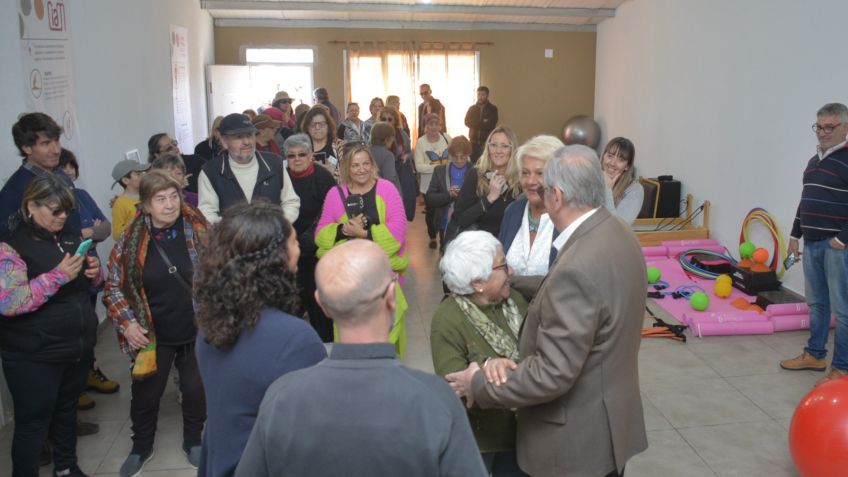 Pusieron en funcionamiento un centro para adultos mayores en el Barrio San Juan
