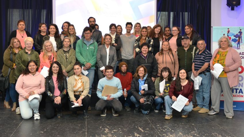 El Municipio entregó aportes económicos a grupo emprendedores locales