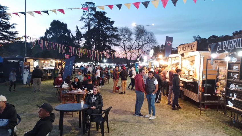 Continúa la fiesta de la cerveza en la Isla del Lago