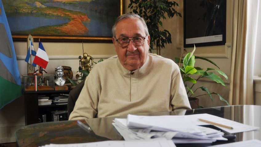 Lunghi: "La gente está cansada de los políticos... pero no de los de Tandil"