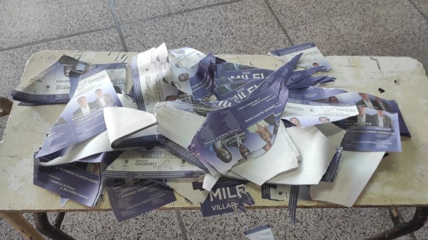 Denunciaron destrozos de boletas de La Libertad Avanza