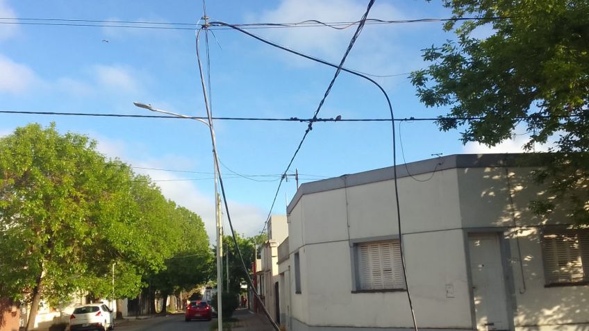 Robaron cables por tercera vez en la zona de Las Heras y 14 de julio