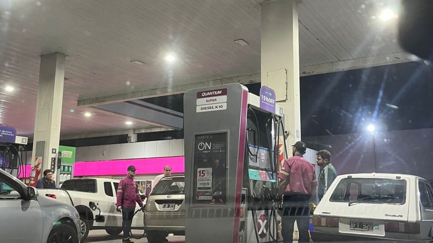 Combustibles: largas filas y topes máximos para otra jornada caótica 