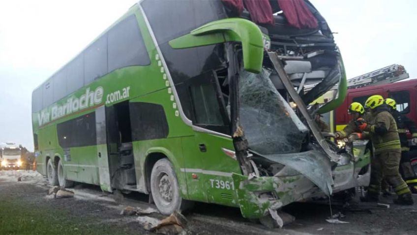 Colectivo que salió de Tandil sufrió un grave choque en Cañuelas