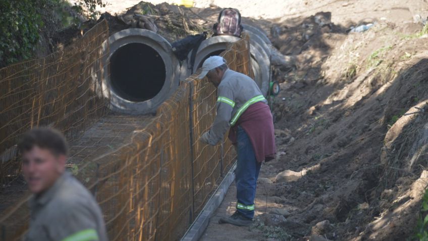 Miguel Lunghi estuvo recorriendo la obra de pavimentación de calle Grothe