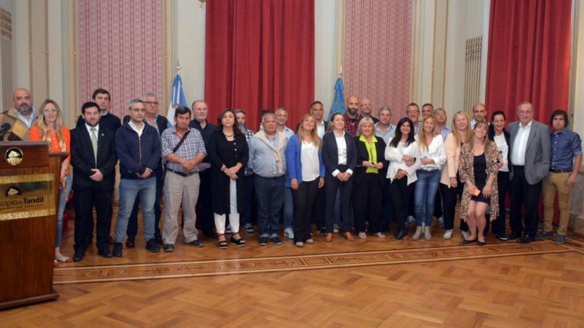 En el Día del Municipal, fueron reconocidos los trabajadores con 25 años de servicios