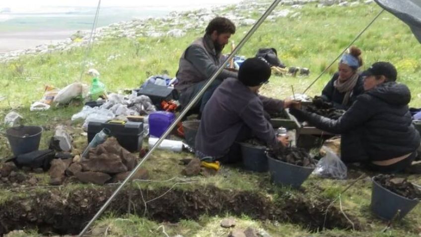 Hallaron restos de una antigua civilización de hace 5000 años en las sierras entre Tandil y Necochea