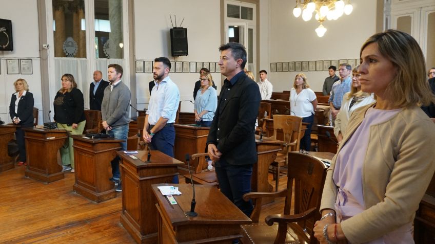 El Concejo analiza los pliegos de los nuevos ediles, a la espera de la Jura