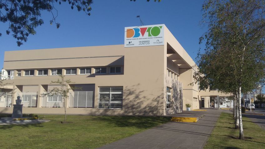 Personal policial rescató a un niño que se estaba ahogando en una pileta