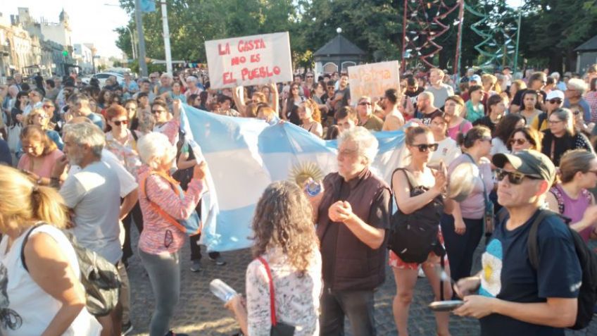 La CGT y CTA Tandil marcharán contra el DNU de Milei en Tandil
