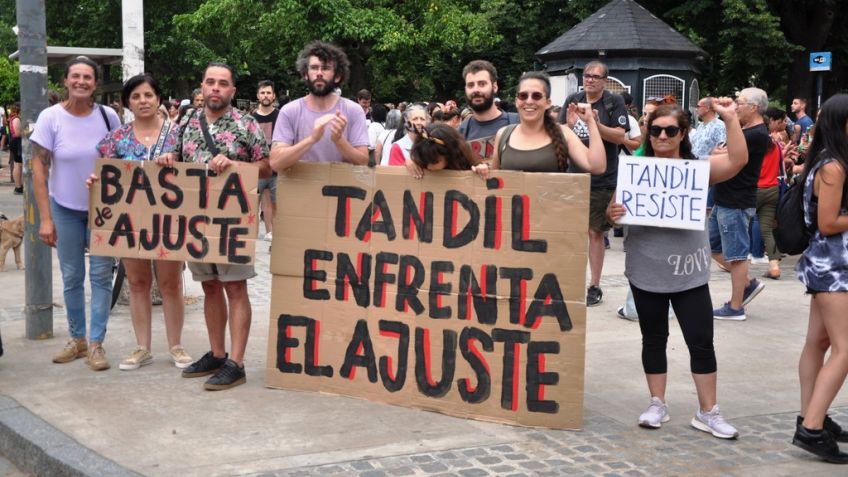 Se programa un "Festival de Necesidad y Urgencia" contra Milei