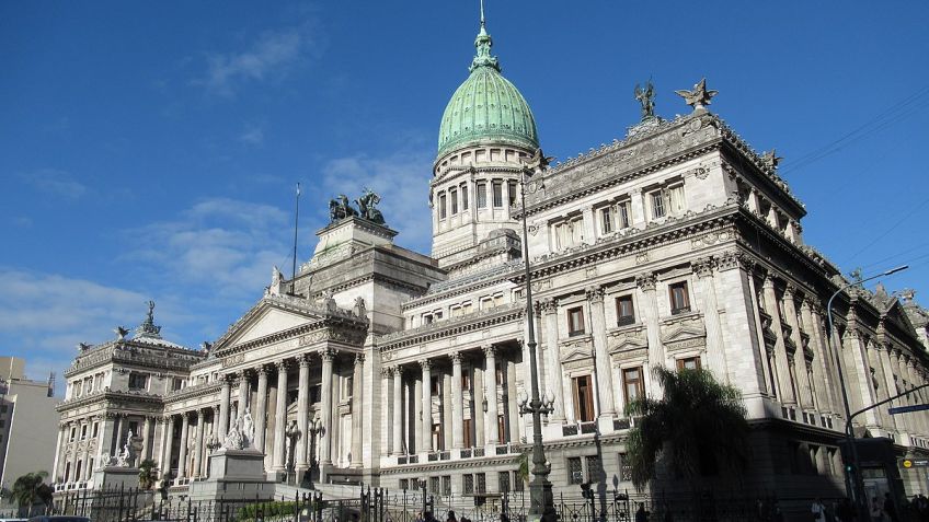Ingresó al Congreso el DNU que desregula la economía y deroga múltiples leyes