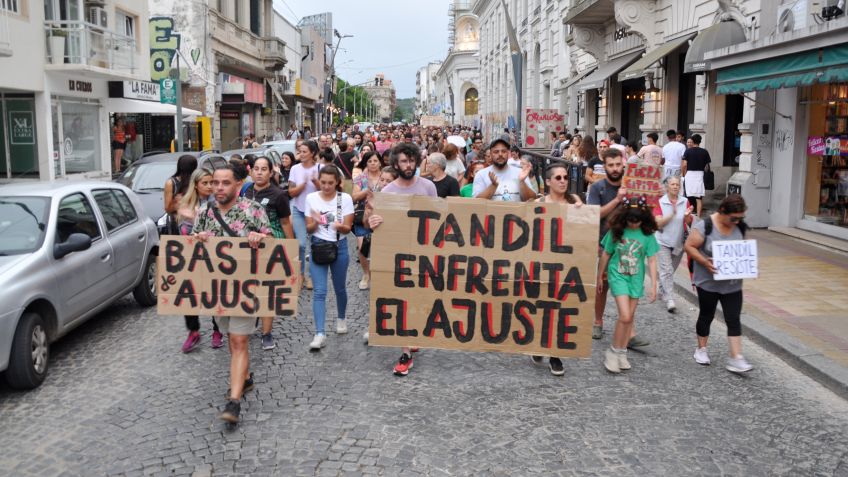 Se convoca a otro cacerolazo contra Milei en Tandil